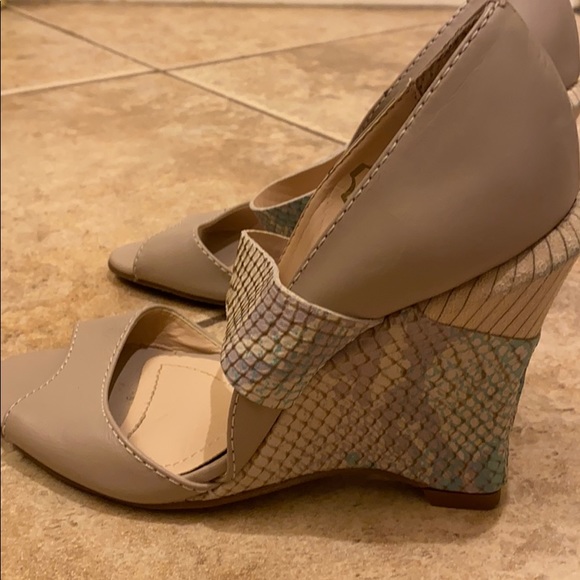 Tan with snake print wedge worn once - Picture 2 of 4